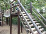 武蔵丘陵森林公園アスレチック　陸上の吊り橋