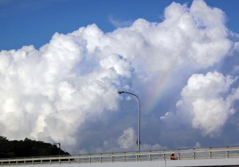 虹と江ノ島