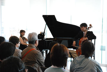 奈良にゆかりのある音楽家とのコラボレーションシリーズ 第１弾 「西谷牧人チェロコンサート」 、当日の様子