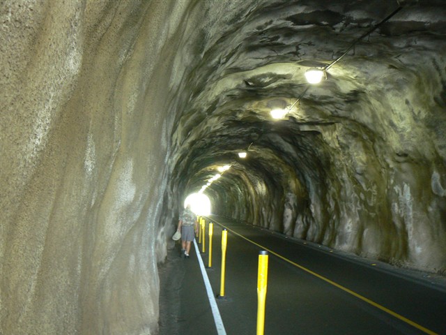 トンネル２