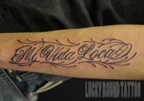 LUCKY ROUND TATTOOのMi Vida Locaのタトゥー
