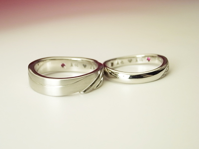 結婚指輪　内側