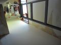 埼玉県所沢市　ご在宅一戸建て　トイレ・階段・廊下・玄関クロス張替え　階段　作業風景　１