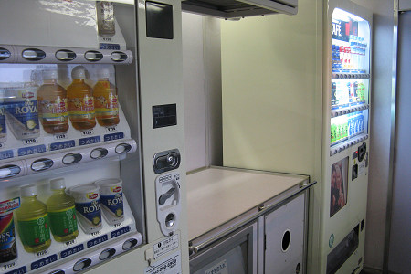 京成AE100形の自動販売機コーナー2